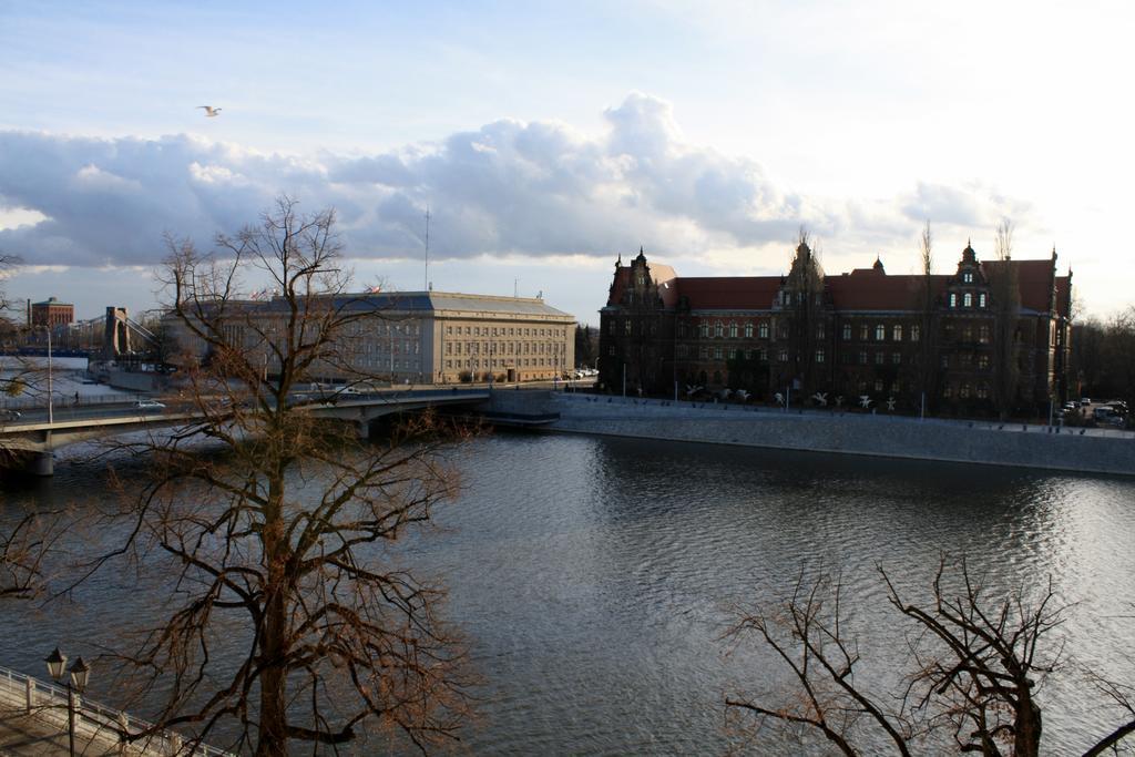 Familienzimmer mit Flussblick