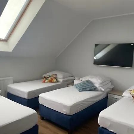 Noclegi Budomas Wroclaw-Szymanow Parkigfree Smarttv-3